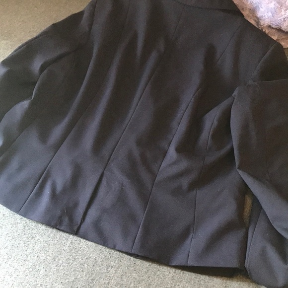 NWOT Navy Blazer🔥 - Picture 5 of 6